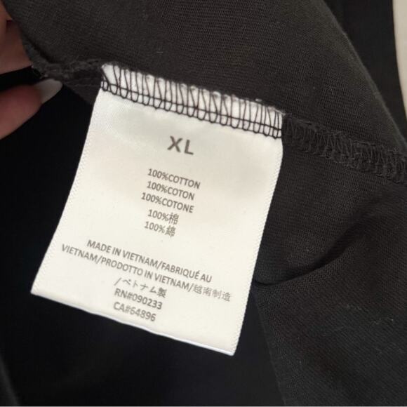 Fear of God Essentials Black T-Shirt - Picture 7 of 7